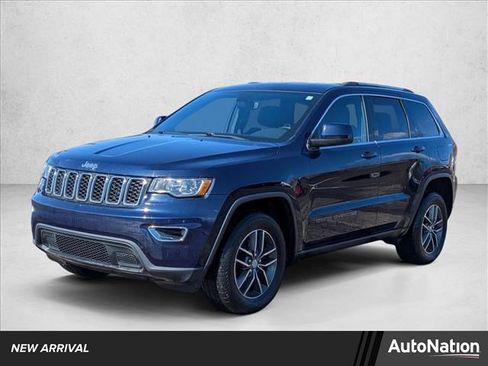 Used 2018 Jeep Grand Cherokee Laredo image 1