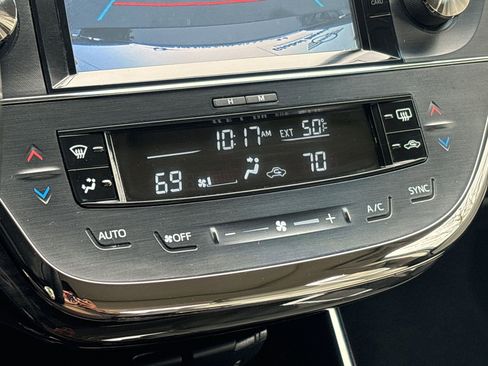 Used 2015 Toyota Avalon XLE Touring image 24