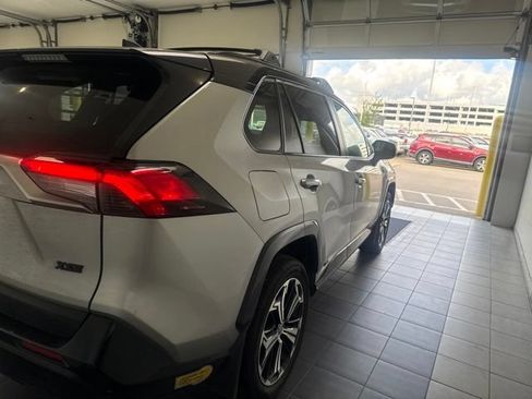 Certified 2022 Toyota RAV4 XSE w/ Weather Package AWD/4WD image 16