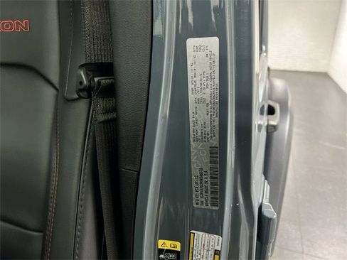 Used 2024 Jeep Wrangler Unlimited Rubicon w/ Technology Group image 34