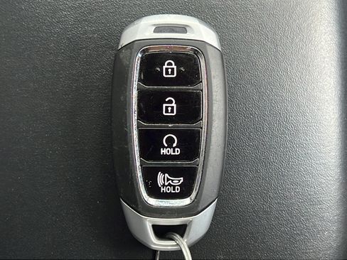 Used 2025 Hyundai Venue SEL FWD image 26