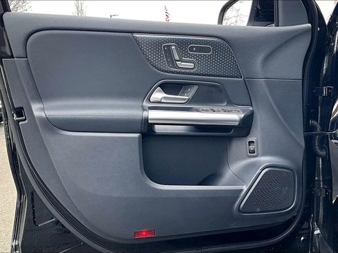 Used 2026 Mercedes-Benz GLA 250 4MATIC image 18