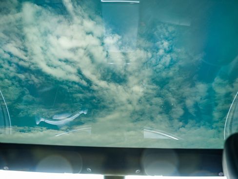 Used 2021 Tesla Model S Plaid image 16