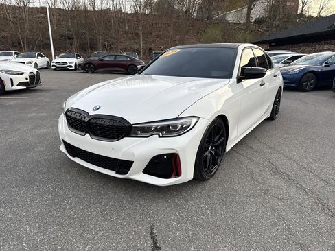 Used 2021 BMW 330i xDrive Sedan w/ Premium Package image 2