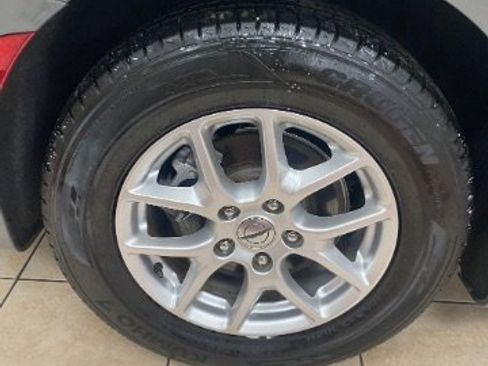 Used 2022 Chrysler Pacifica Touring-L image 30