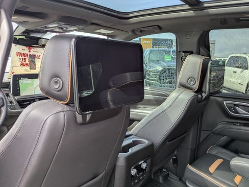 Used 2023 GMC Yukon AT4 w/ LPO, Floor Liner Package AWD/4WD image 16