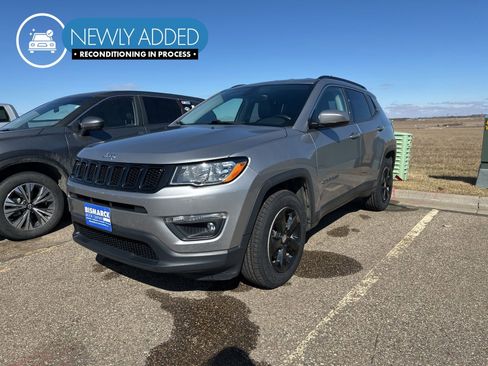 Used 2018 Jeep Compass Latitude w/ Cold Weather Group image 1