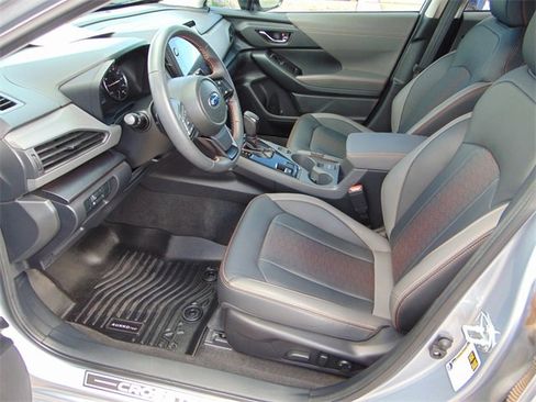 Used 2024 Subaru Crosstrek 2.5i Limited w/ Crosstrek Mirror Package image 10