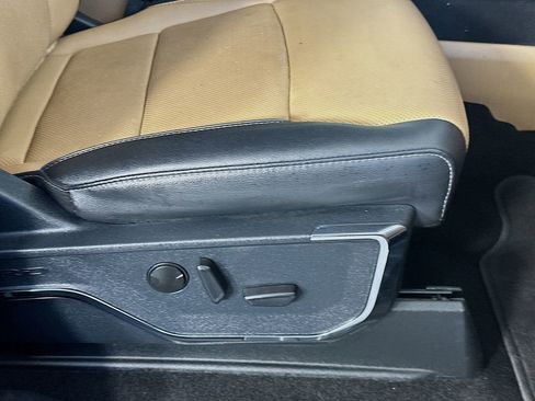 Used 2023 Ford F150 Lariat image 23