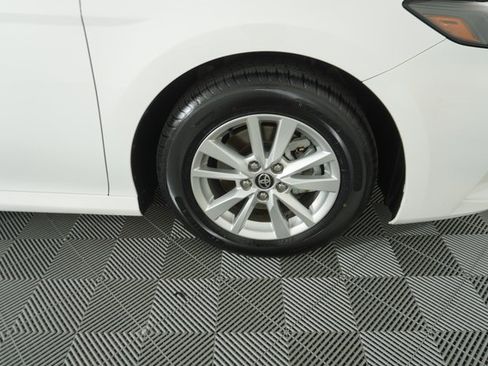Used 2025 Toyota Camry LE image 15