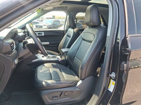 Certified 2022 Ford Explorer Limited image 13
