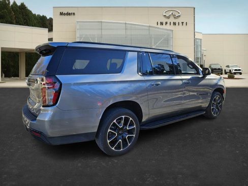 Used 2023 Chevrolet Suburban RST w/ Luxury Package image 4