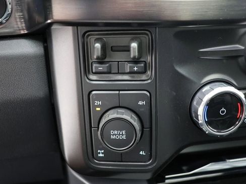 New 2026 Ford F250 Lariat w/ Black Appearance Package image 28