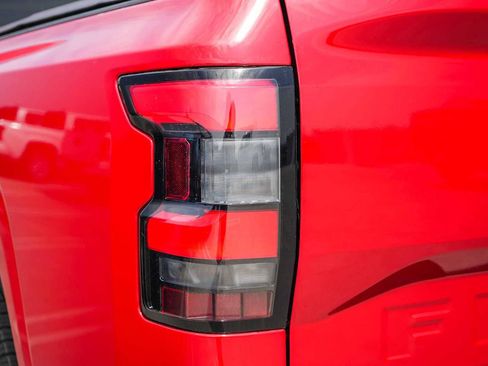 New 2026 Nissan Frontier SV w/ Tow Package AWD/4WD image 9