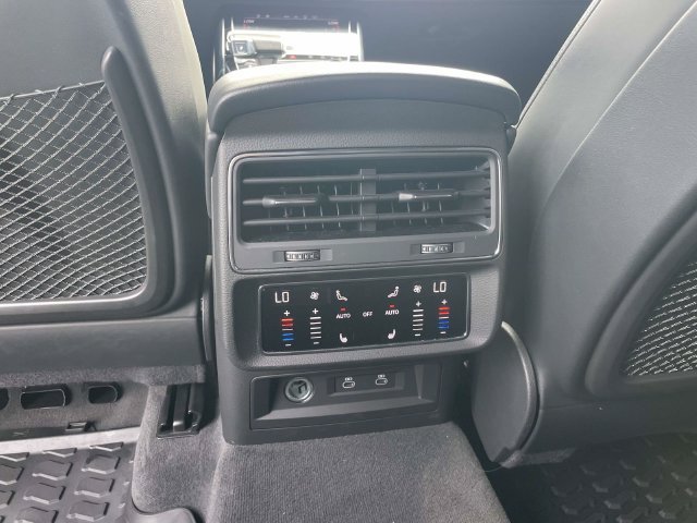 Certified 2023 Audi SQ8 Prestige AWD/4WD image 14
