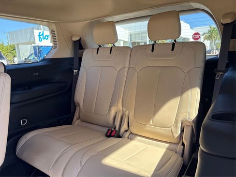 Used 2022 Jeep Grand Cherokee L Limited image 12