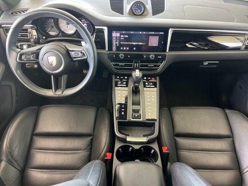 Certified 2024 Porsche Macan S AWD/4WD image 6
