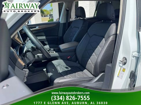 Used 2025 Volkswagen Atlas SE image 10