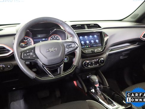 Used 2023 Chevrolet TrailBlazer RS w/ Sun and Liftgate Package FWD image 17
