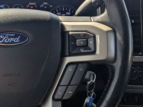 Used 2022 Ford F250 Lariat w/ Chrome Package image 21