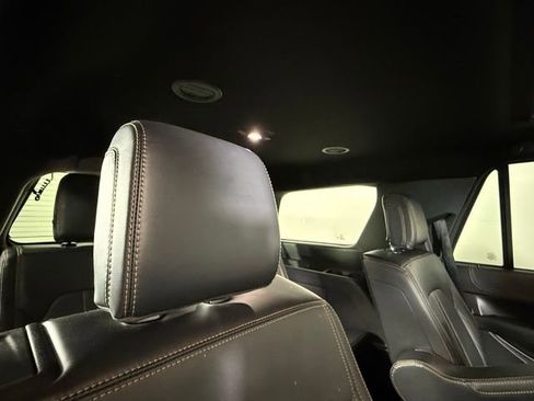 Used 2024 Ford Expedition Platinum image 28