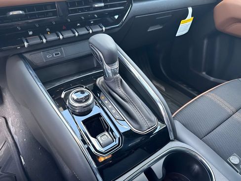 New 2026 GMC Canyon AT4 AWD/4WD image 15