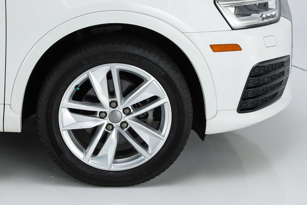Used 2018 Audi Q3 2.0T Premium Plus w/ Premium Plus Package AWD/4WD image 18