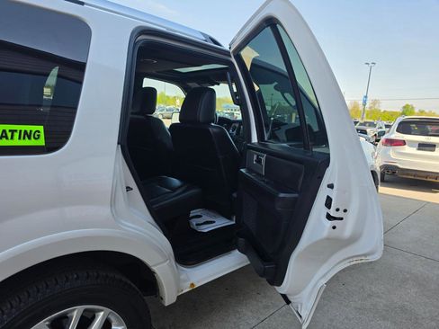Used 2015 Ford Expedition Limited w/ Equipment Group 301A AWD/4WD image 15