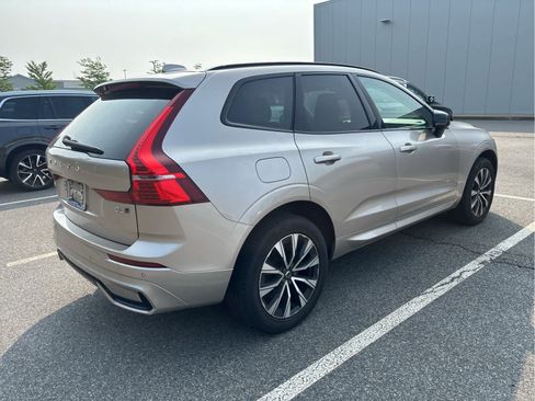 Used 2024 Volvo XC60 B5 Core w/ Climate Package AWD/4WD image 4