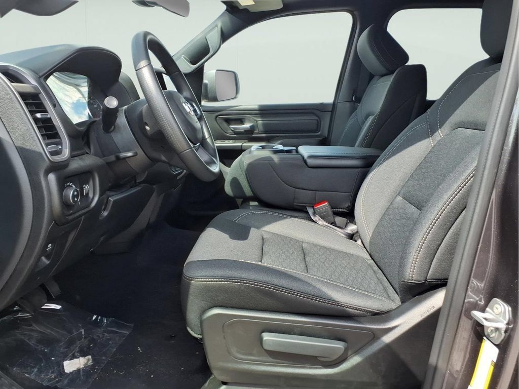 New 2026 RAM 1500 Warlock AWD/4WD image 15