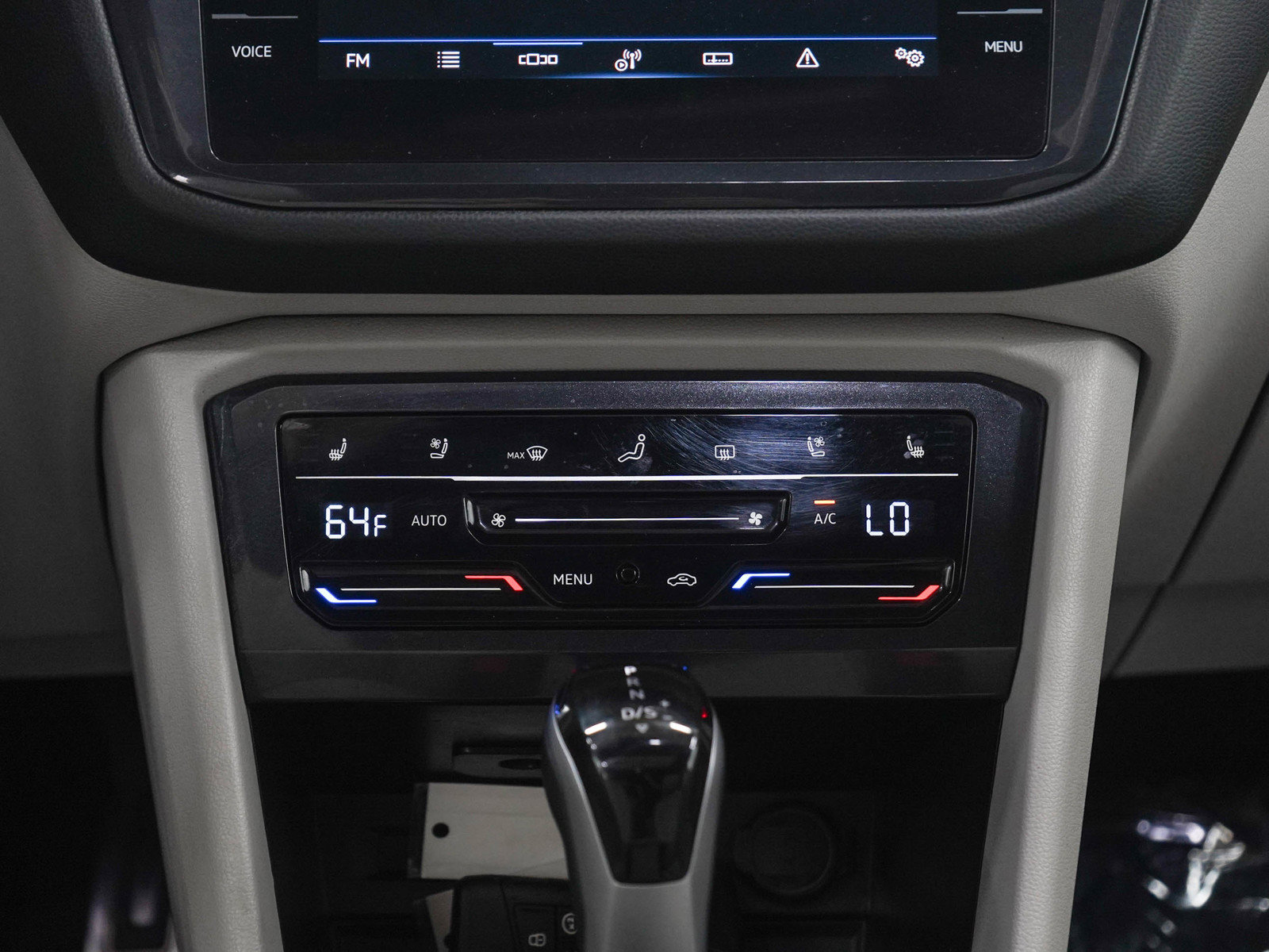 Used 2024 Volkswagen Tiguan SEL R-Line AWD/4WD image 19