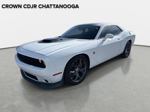 Certified 2018 Dodge Challenger R/T Scat Pack RWD image 8