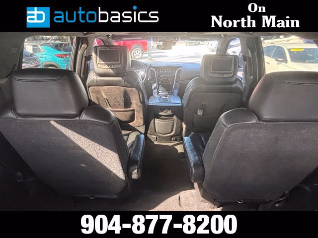 Used 2018 Cadillac Escalade Platinum RWD image 24