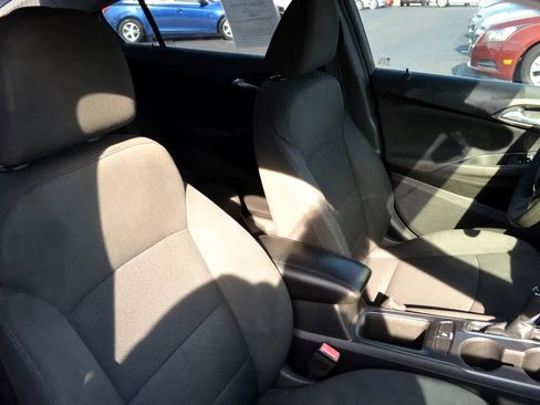 Used 2017 Chevrolet Cruze LT image 15