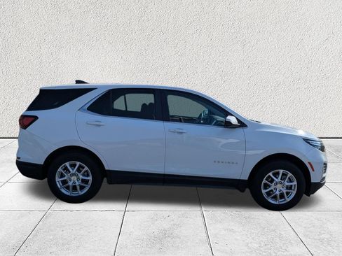Used 2024 Chevrolet Equinox LT image 2