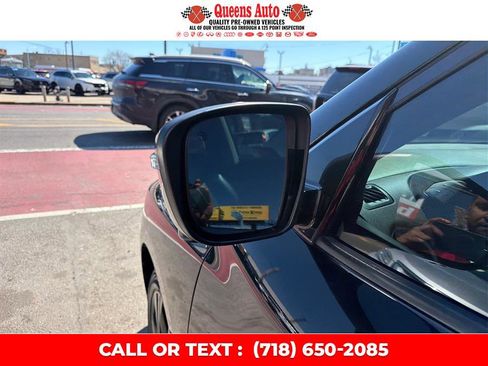 Used 2018 Nissan Pathfinder SL w/ Midnight Edition Package AWD/4WD image 34