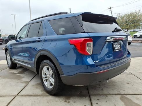 Used 2022 Ford Explorer XLT image 4
