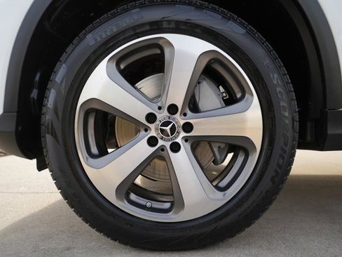 Certified 2022 Mercedes-Benz GLC 300 GLC 300 w/ Multimedia Package Lite image 13