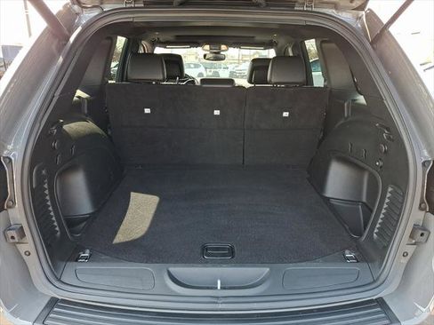 Certified 2022 Jeep Grand Cherokee Laredo X image 18