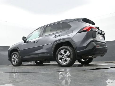 Used 2022 Toyota RAV4 XLE w/ Convenience Package FWD image 27