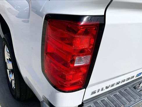 Used 2018 Chevrolet Silverado 1500 LT w/ LT Eassist Package AWD/4WD image 29