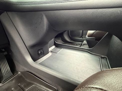 Certified 2021 Toyota Sienna Platinum image 31