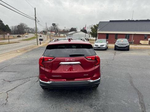 Used 2018 GMC Terrain SLT image 4