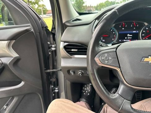 Used 2020 Chevrolet Traverse LT FWD image 44