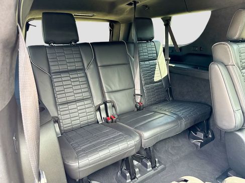 Used 2021 Cadillac Escalade ESV Sport Platinum AWD/4WD image 38
