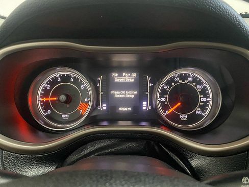 Used 2014 Jeep Cherokee Latitude image 21