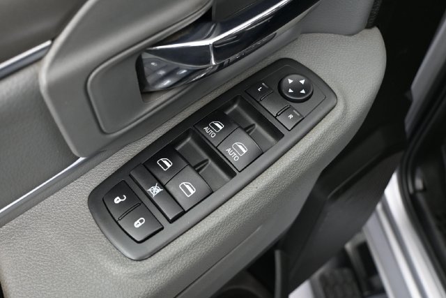 Used 2019 RAM 1500 Warlock AWD/4WD image 15