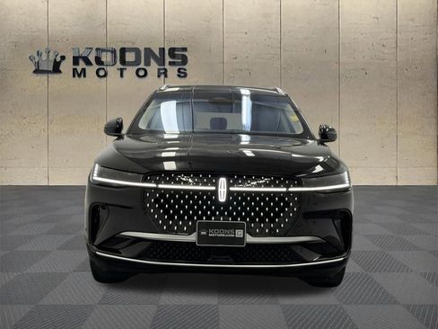 Used 2024 Lincoln Nautilus Reserve image 3