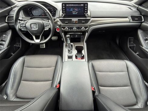 Used 2018 Honda Accord Sport image 10