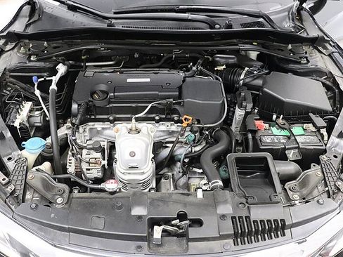 Used 2017 Honda Accord Sport image 40